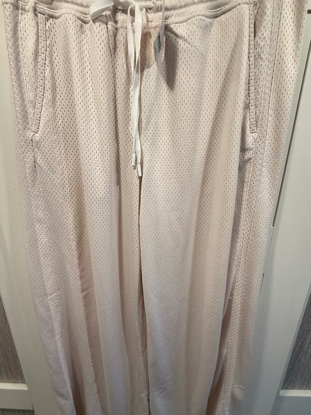 NWT FP Movement Overtime Wide-Leg Mesh Jogger Pants - Large - Picture 6 of 12